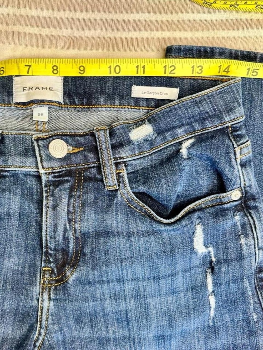 FRAME Le Garçon Distressed Jeans Crop Fit - Picture 5 of 9